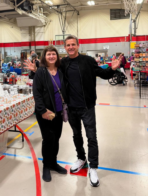 Happy Birthday to my wonderful mother @patdyr . Last year my gift for her 80th  birthday was the gift of time . I made the promise to come back to Ohio once a year by myself for quality mother and son time . Little did I know that this would be an amazing gift for both of us . It was so much fun hitting all the craft shows , getting my home cooked classics  and spending some quality time at church. I felt like I was  20 again. It’s been so long since I had been back to Ohio by myself. It was everything I needed. I highly recommend a weekend with “mom” . I love you so much mom and can’t wait for our next mother and son adventure . Happy Birthday 🎉❤️ ( she even let me squeeze in a couple holes with Gene )