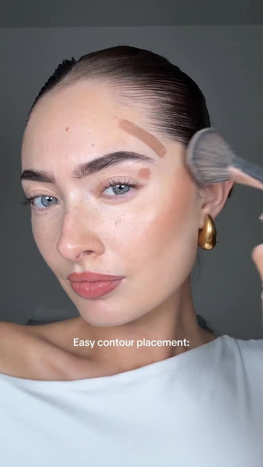 Easy contour placement 🤍 

#grwm #makeup #contourhacks