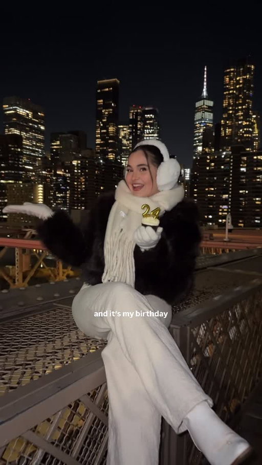 Happy birthday to meeee🤍
"It was too windy to light the candles...!" 🥹

#birthday #newyorkbirthday #brooklynbridgebirthday