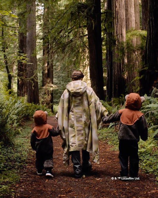 ✨❤️✨Took a special family trip to the Redwoods to visit my momby’s old Star Wars: Return of the Jedi ™ stomping grounds with @columbia1938 on a shoot for their new Endor Collection. Even got to bring my lil Ewoks along 💕
Want to rock a camo poncho like me? Check out the gear for yourself at Columbia.com/StarWars