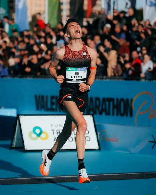 In just his second marathon, @lixsanyee becomes the second fastest British marathoner ever with a personal best at the Valencia Marathon (2:06:38).