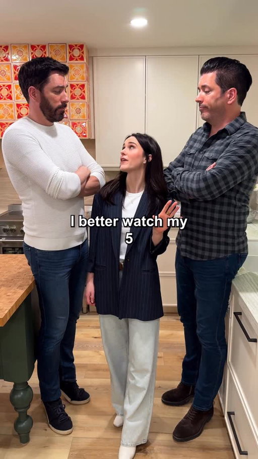 I still think she’s 5’2”