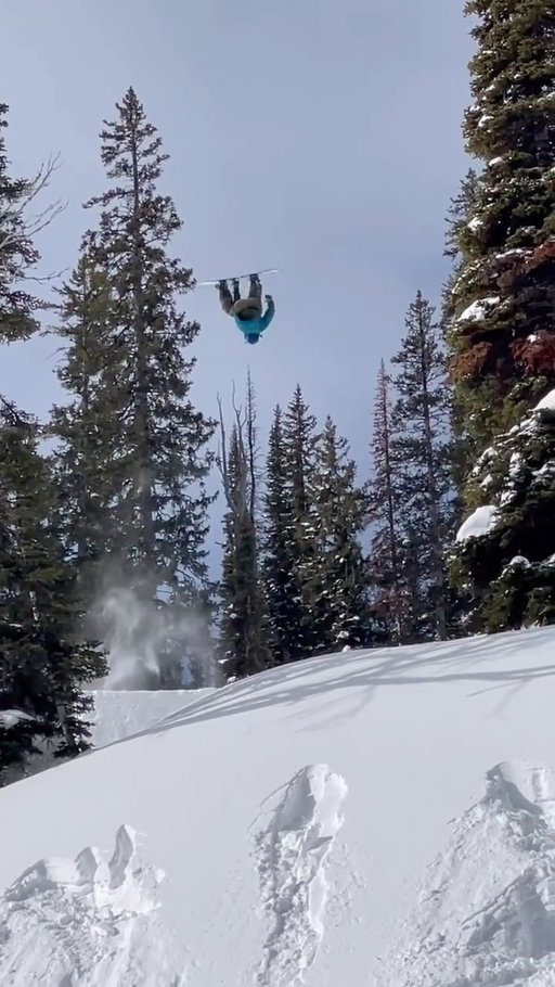 Throwing a triple like its a single 😤 @SageKotsenburg

#MonsterEnergy #Snowboarding