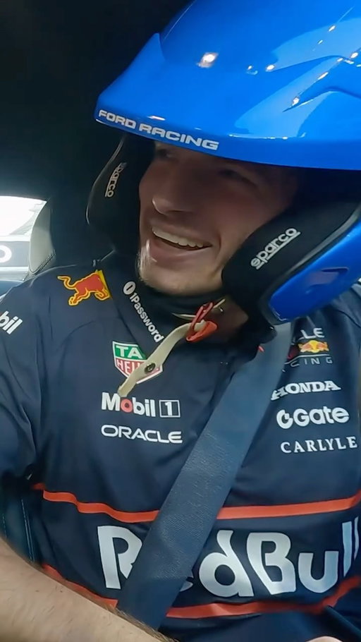 A yap and lap around Yas Marina 🤝

#F1 #RedBullRacing #AbuDhabiGP #F1PirelliHotLaps #FordReturns