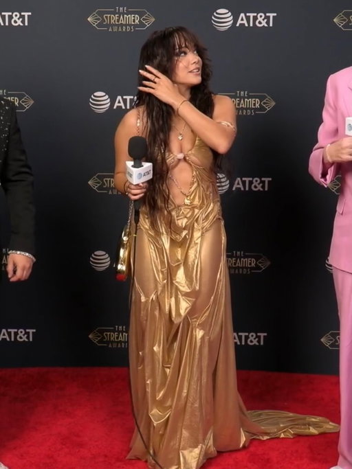 A moment the dress and once again a BACK 2 BACK winning night I am so incredibly thankful for this year and all the support! 
I did this look myself in the bathroom of a hotel and it was so worth. ALSO - sorry to Katie and sketch I POSTED A SCREENSHOT AND IT WAS PRE CROPPED PLEASE FORGIVE LOL
