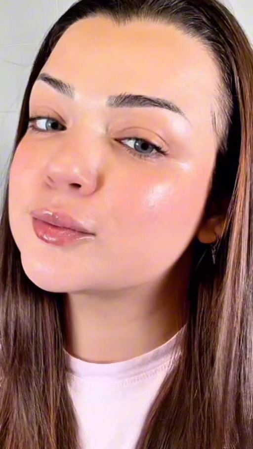 GRWM while I spoil my skin ✨
Using the Dr. Skin’s Rich Cream and Calm Cream lately and my skin is literally glowing + calm at the same time.
Simple, effective, and so easy to fit into my routine 🤍✨

@doc_skins 
#docskins #hautshop