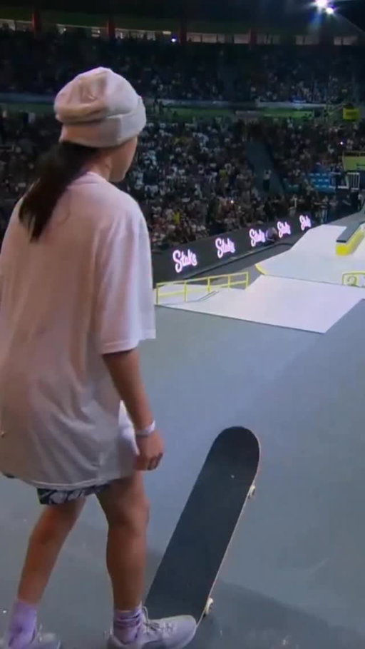 Your votes are in, the Flip of the Night winner is @ginwoo.jp Kickflip FS Blunt Bigspin 🌀

Flip of the Night B2YB @samsungmobile 

Rewatch #SLSSuperCrown NOW on YouTube