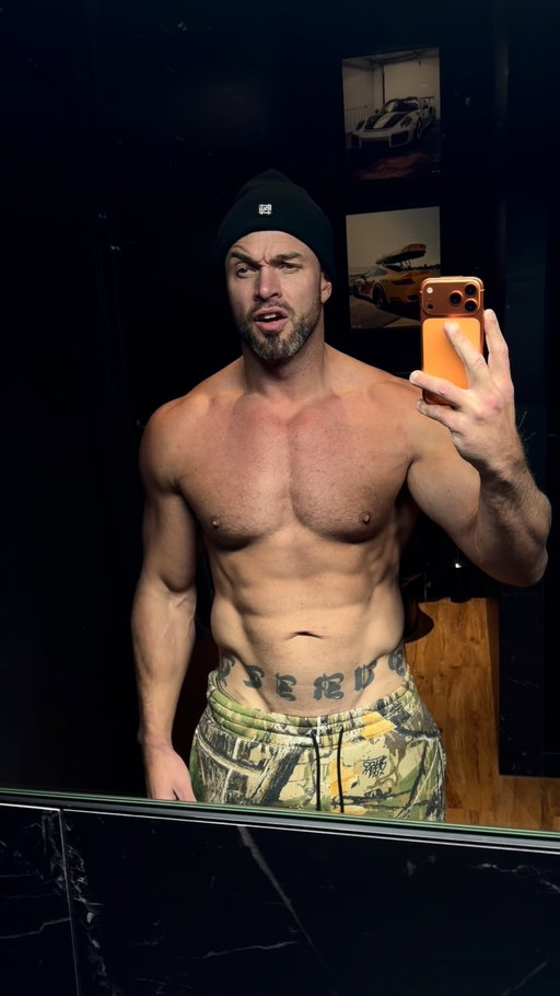Normally months of dieting for me, falls apart in one weekend.
-
I officially have new standards.
