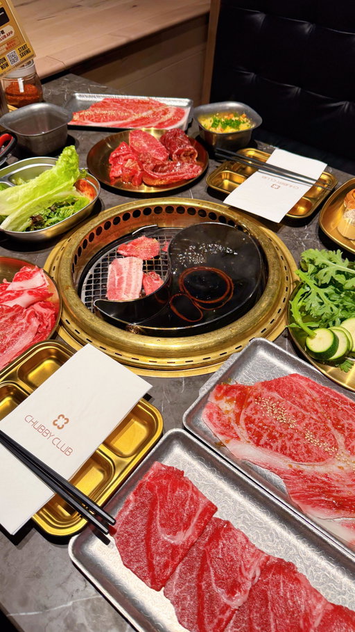 All You Can Eat BBQ, Shabu, & More 📍 Wagyu Factory 🥩 ⁣⁣
⁣⁣
Wagyu Factory is an all you can eat restaurant that just opened up and is located in Seattle, WA. Here you can bbq or bbq and do hotpot at the same time. They have a stocked self service area where you grab your meats, vegetables, drinks, steamed dumplings, special rice bowls, drinks, wagyu burger, egg tarts, ice cream and so much more! You can also upgrade to the A5 wagyu options and order them on the tablet at your table along with other appetizers. There is also the Chubby Club Plus membership for extra discounts and benefits. Check them out if you’re in the area! ⁣⁣
⁣
🔥 BBQ $49.99⁣
🥩 BBQ & SHABU $55.99⁣
🔥 Ultimate A5 $75.99⁣
🥩 Soon: Weekday Lunch 12PM-5PM $35.99 ⁣
⁣⁣
Thank you @wagyu.factory for having us! ✨
.
.
.
#ayce #bbqmeat #shabushabu #seattlerestaurants