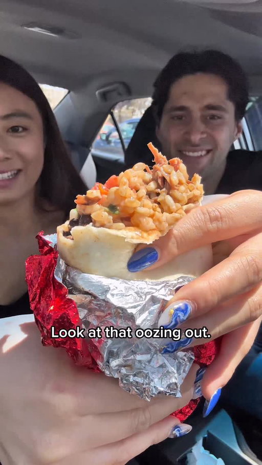 Apparently @madmex has the best beef in Australia🤔 Had to give their new Beef Barbacoa a try to see what the hype was about - spoiler it was AMAZING! 

📍Mad Mex Watergardens Shopping Centre

[ad]
#beefbarbacoa #madmexburrito #tastetest