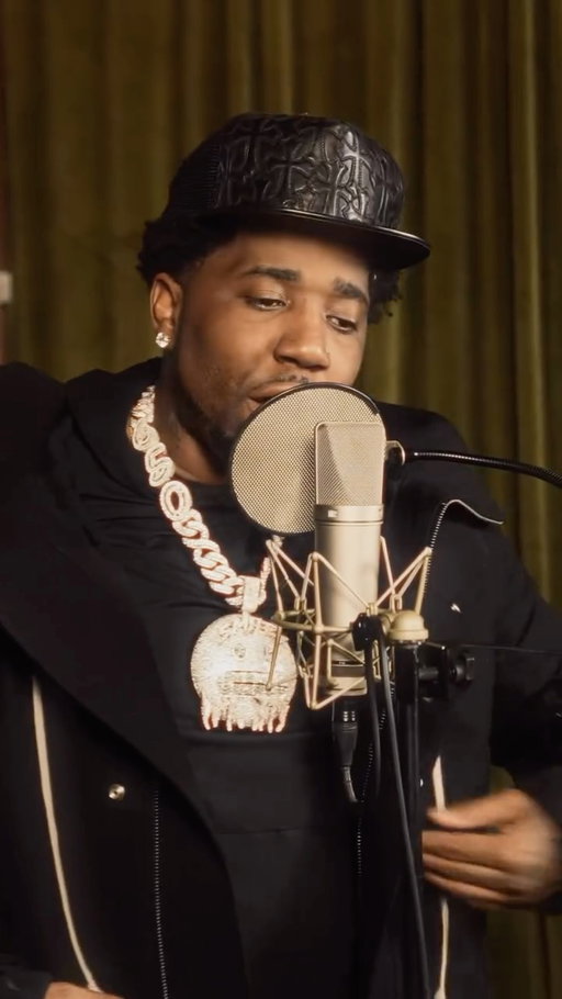 YFN Lucci “LOOK WHAT I DID.” Fine Tuned out now 🎹

Watch the full performance on YT + stream it for free on the Audiomack app

🔗 in bio

•

#yfnlucci #finetuned #audiomack