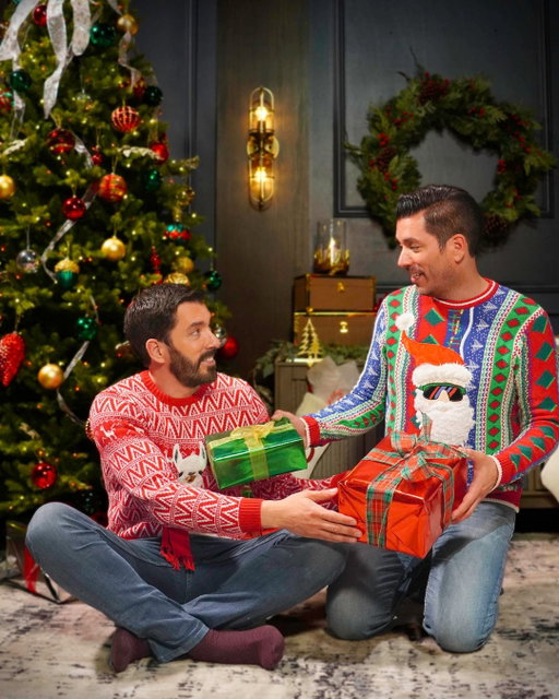 They made their list and checked it twice… The Bros’ gift guide has something for all your loved ones! All you’ll have to do is tap the link in our bio to get access.