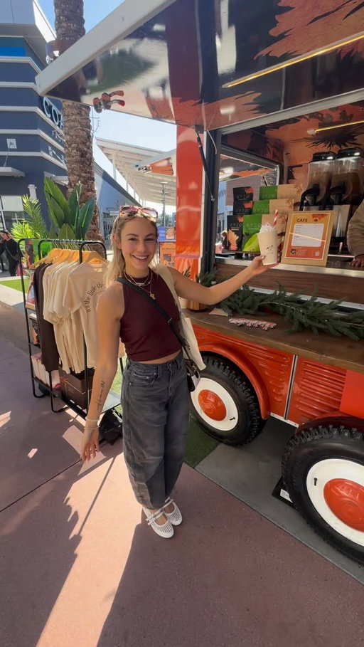 The best Christmas shopping fuel @ryzesuperfoods #ad don’t forget to use the secret code to get a free merch item🤭🥰 #ryzepopup #ryzepartner 

-
-
#arizona #explorepage