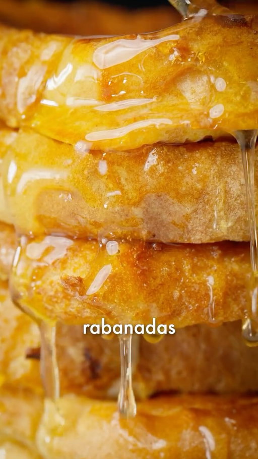 Quem gosta de Rabanadas Saudáveis? 🤩❤️

Faltam 15 dias para o Natal e nós trazemos as rabanadas mais saudáveis...sem cheiros a fritos e com todo o sabor!

Só vai precisar de:
- 1 pão fatiado (preferencialmente com 2 dias)
- 1 litro leite ou bebida vegetal
- 4 gemas ovos
- 2 paus canela
- Mel ou xarope de agave ou stevia
- 2 casquinhas limão
- Canela em pó q.b.

Com a Air fryers da @radiopopular e a @apitadadopai , temos tudo o que precisamos para preparar as melhores receitas de natal de forma mais simples, prática e mais saudável. ❤️

#rabanadas #receitas #receitassaudaveis #apitadadopai #radiopopular