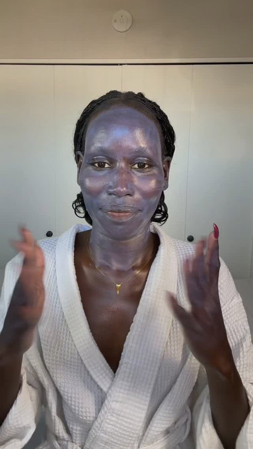 @neutrogena Ultra Sheer Mineral Face Liquid Sunscreen - SPF 70
 
Ultra sheer where? Invisible finish where? lol

 

 

#neutrogena #sunscreen #mineralsunscreen #fyp #viral