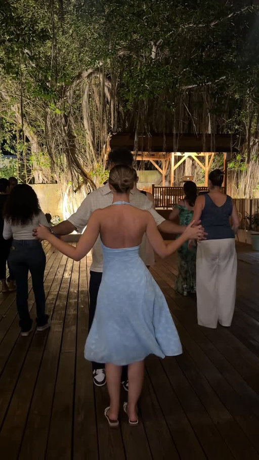 Sooo much fun! 💃 @sungrouphotels organised the best Salsa Party for us while staying at @sugarcanespa and their shuttle bus dropped us off and picked us up.
Happens every Thursday and it’s FREE… a must-do in Barbados!🇧🇧

#barbados #barbadosnightlife #travel