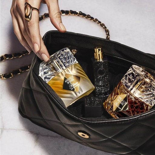 The holidays are calling… and we’re already getting dressed for the sparkle of the season.
 
This winter, we’re swapping hot toddies for something far more intoxicating: Angel Share on the Rocks by @kilianparis 
 
Think warm, boozy notes that feel like slipping into your chicest holiday fit—a festive swirl of cinnamon, cognac, and woods, the kind of scent that arrives with you and lingers like holiday magic.
 
Here’s to stepping into the celebrations smelling like luxury poured over ice.

Let the festivities begin.
 
#HolidayReady #AngelShareOnTheRocks #ByKilian #WinterSeason #FragranceFiles #ChristmasGlam