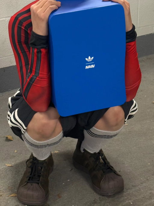 "Don't take fashion too seriously,"
 @avavav X @adidasoriginals is now in store and online at wdlt117.com🧡

#avavav #avavavadidas #torontoretail #torontoconceptstore #torontobotique #TorontoFashion #wdlt117