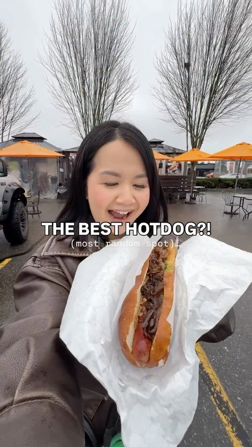 I FOUND THE BEST HOT DOG IN THE MOST RANDOM SPOT IN ABBOTSFORD… @lullys.dog 

Lully’s is located in the parking lot of Canadian Tire. Their hot dogs have a pretzel bun which is super tasty. The recommended hot dog: lullys chili mayo, chimichurri, stolen onion jam, 12 hour onions. 

📍 Lully’s - 32533 South Fraser Way, Abbotsford BC

#abbotsford #abbotsfordbc #hiddengem