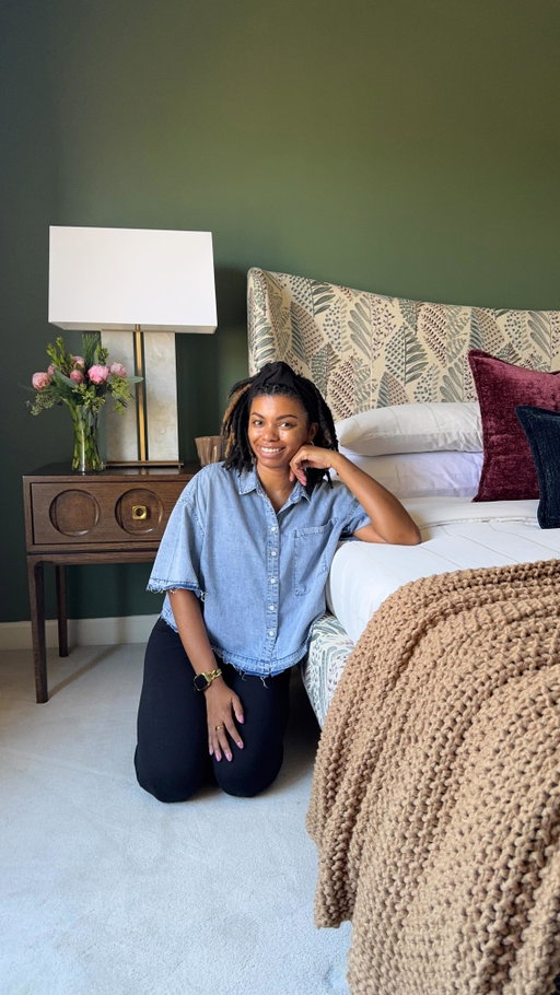 Inviting family and friends to stay at your home over the holidays? @revelationbyuttermost has everything you need to turn a forgotten and bland bedroom into a beautiful guest retreat. With a fresh coat of paint and timeless furniture and decor pieces, we were able to transform this space in one weekend! Thank you, REVELATION for helping me gift my family with a gorgeous new bedroom to host guests this holiday season, and for years to come! Click the link in my profile to view these pieces and find your nearest REVELATION retailer. #DesignThatLasts #revelationbyuttermost #sponsored