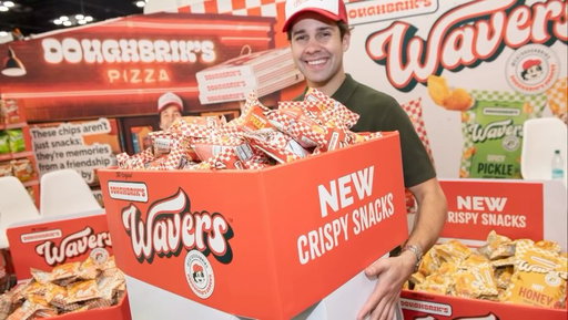 🚨 Big news, snack lovers! 🚨 Featured on @americantrendsandlifestyle this weekend: @Daviddobrik’s Wavers are hitting shelves nationwide! Inspired by his iconic pizza shop @doughbriks, these crunchy, original snacks are now at @albertsons, @safeway, @vons, @pavilions, @jewelosco, @acmemarkets and more 🛒
Don’t feel like leaving the house? Get them delivered straight to your door with @gopuff!