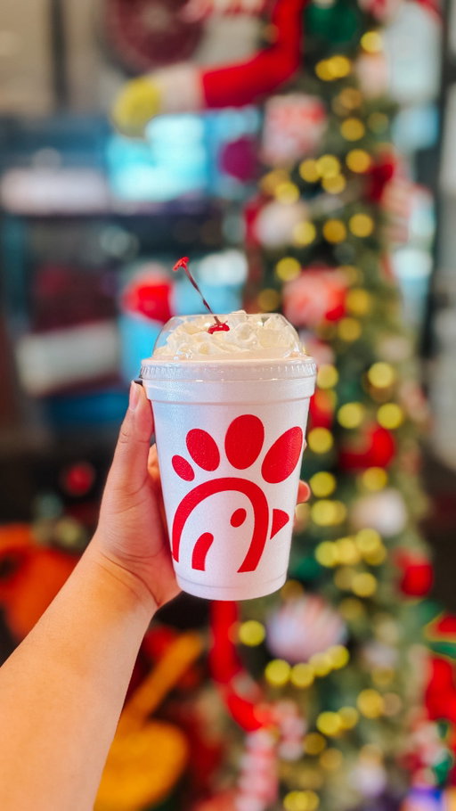 Hello, peppermint season. Nice to see you again. 😊 Stop by for a Peppermint Chip Milkshake while supplies last.