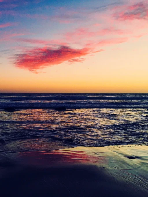 had to search "beach" on my photos since it's on my mind today haha. so wild to think these were taken 10+ years ago on an iPhone 7 🤯 I used that phone til the camera cracked!
#malibu #beach #photography
