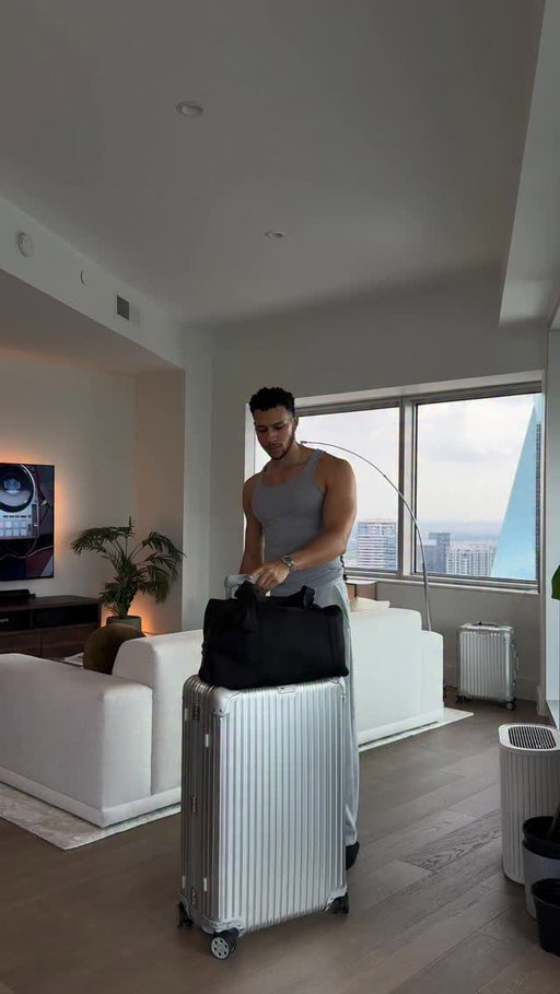 #ad My home is built around intention, so when I travel I look for the same. @evenhotels by IHG makes it easy to stay grounded, productive, and well-rested even on the road. #ExperienceIHG