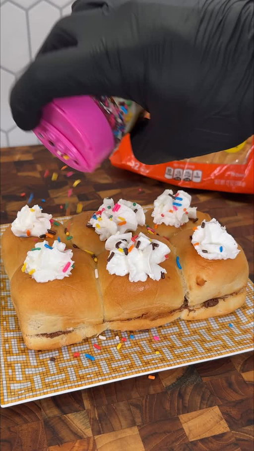 Kinder Dessert Sliders 🍫  #satisfying #Recipe 
IB: @adrian.ghervan
