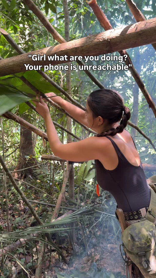2 weeks training deep in the Amazon with no phone reception 🌿

I’ve seen a lot of questions about how I was accessing the internet out there, so just to clarify, none of my recent videos were shared in real time.

For the first 10 days of my trip, I was in an intense survival training course with @thewildtalesinc 
We had access to Starlink for one hour in the evenings, and that was it. Outside of that, and especially during our isolation, there was zero internet connection. No endless scrolling, no messages, no updates.

For safety, we carried an emergency walkie talkie sealed in a plastic bag and kept turned off to conserve battery. Otherwise, we were completely offline.

Not having internet felt essential. It forced us to be fully present, absorb every lesson, and focus on what actually mattered in front of us as we prepared for the solo survival challenge. 

Video inspired by @wiwiwanders 🗺️ ✨