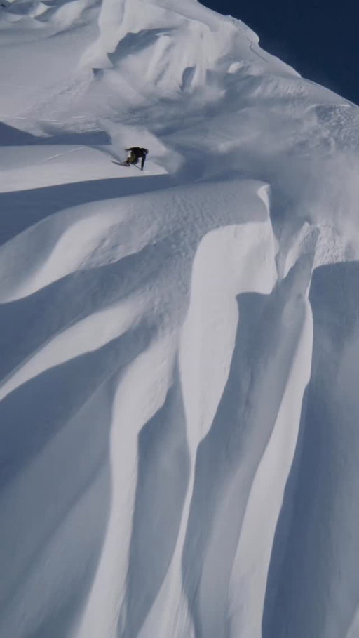 Are you holding your breath thinking on hitting this face after @sagekotsenburg ? 
Eternal Descent now live on youtube, link in stories. 
#drawyourline