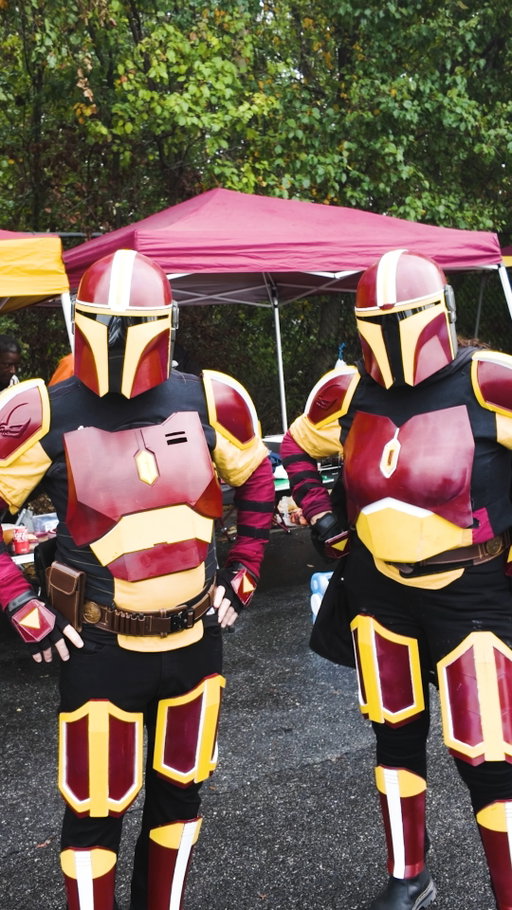 Commanders fans showed us what tailgating is all about: friendship, food, and fun.

Presented by @diageo_na. #takeaminute