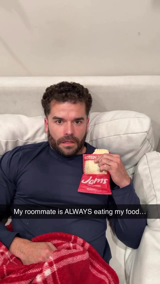 I caught my roommate eating my food. (I don’t blame him though) @target @getjams #comedy #roommatelove #explore #roommateproblems