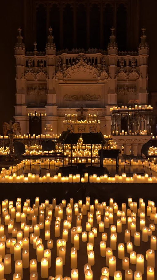 If you’re craving a cozy holiday plan, a Candlelight Concert may be your perfect choice. Link in bio! ✨