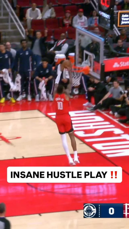 @jabarismithjr gets the steal then throws it down on the other end 🔥 an early hustle play for Houston! 
LAC/HOU • NBA League Pass • <link in bio>