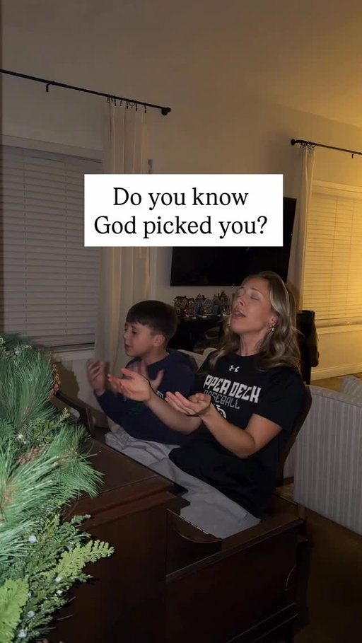God picked you. 
And He’s not changing His mind. 

I hope you know how much the world needs your gifts and the anointing He placed on your life. Your kids need it, your family needs it, your marriage needs it, your church needs it, your neighbors need it, your work needs it, your friend group needs it. 

#worshipmusic #worshipleader #worship #christianmusic #christian #christianliving #christiansongs #christiangirl #childlikefaith