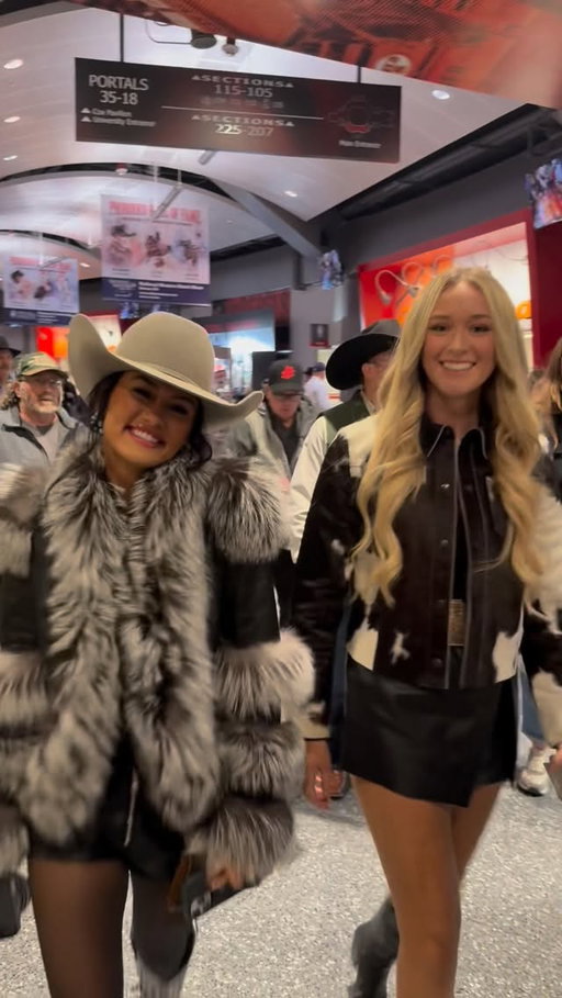 If you’re looking for the best fashion, NFR is the place to be!🤠✨👢 #nfr #nfrfashion #westernfashion