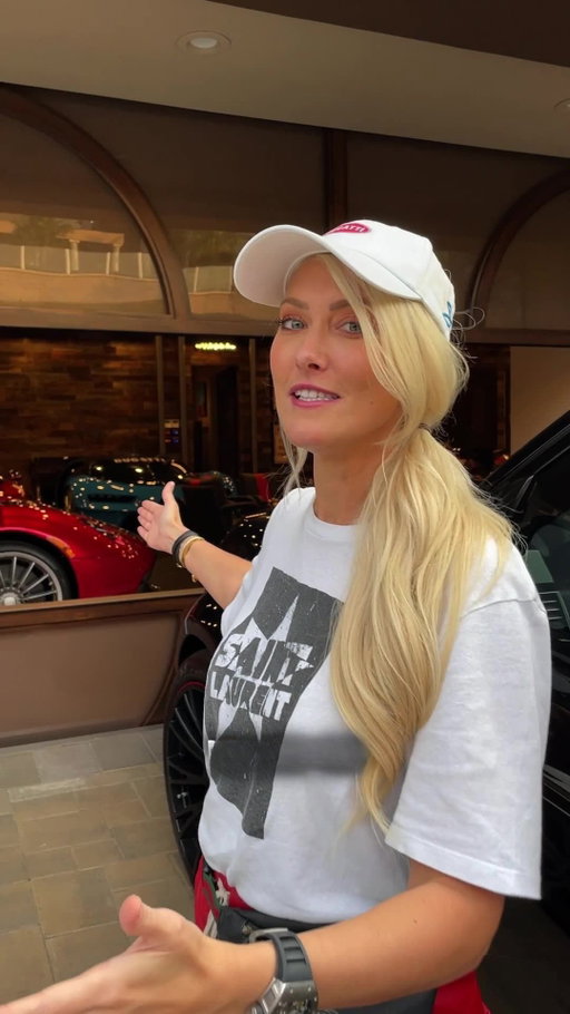 Come inside an $100,000,000 private car collection with me! 😱💵 @sbxcars

#bugatti #supercars #sbxcars