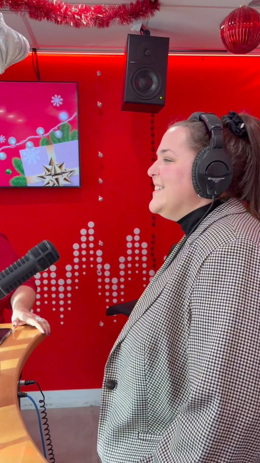 C’est rendu une tradition ❤️ la chanson de Noël de Virginie! 🎶