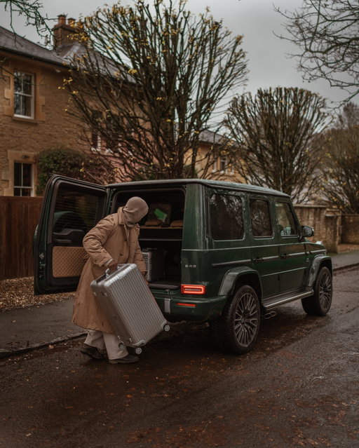 out of office for a few days…

#gwagon #mercedesbenz #mensfashion #mensessentials #englishcountryside #cotswolds #mensskincare #travelessentials #g63 #greenovertan #moodyaesthetics #luxuryskincare #luxurytravel
