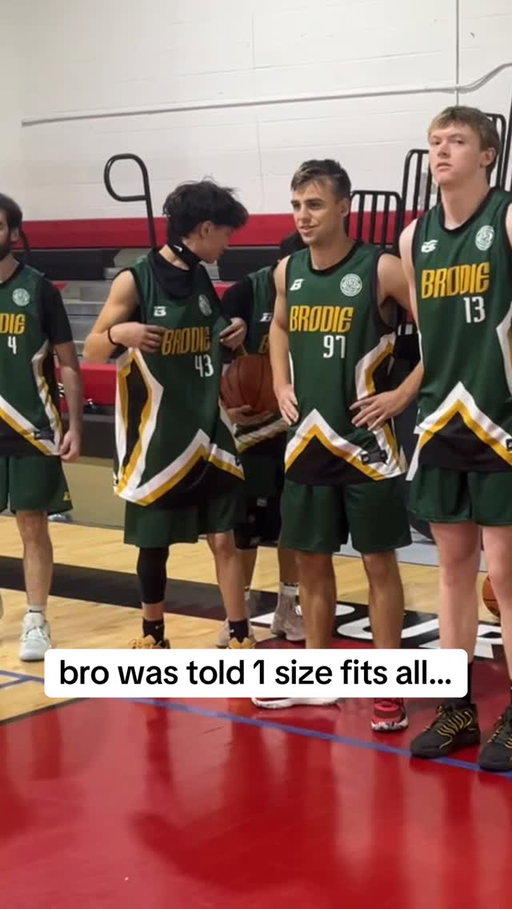 Who fleeced @yaco.ca ‘s size bruh 😭
.
.
.
.
Best Men’s basketball league. Adult basketball near me. Men’s basketball near me. #neverwashed #mensbasketball #adultbasketball brodieathletes bestleagueintheworld adultleague mensleague