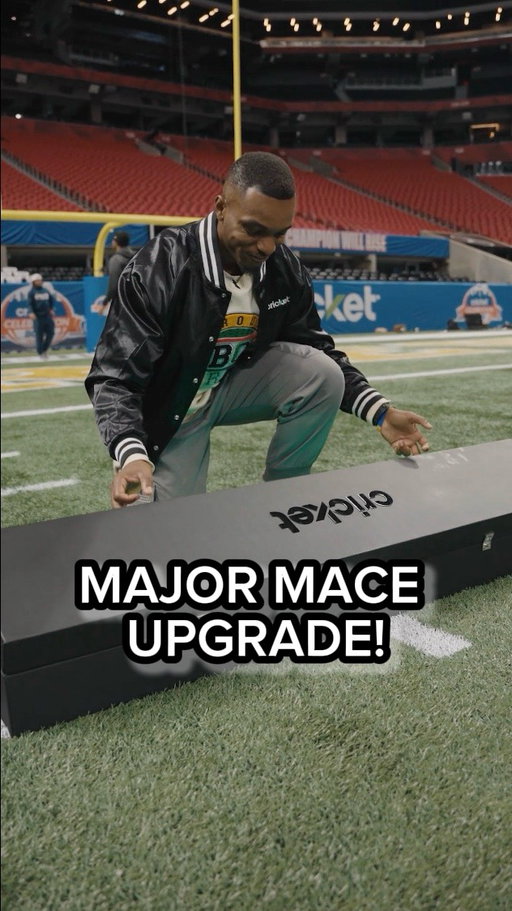 #cricketsponsored @cricketwireless gave the drum major mace a MASSIVE upgrade, and they let me be the first one to use it! #hbcubands #drummajor #marchingband