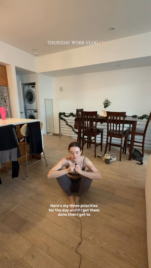 posting a lil late, had too much of the sweet stuff ln and lost the motivation to edit. Thursday work vlog!!!!!

#wfhvlog #minivlog #workdayvlog #workvlog #dayinmylifevlog #dayinmylife #diml