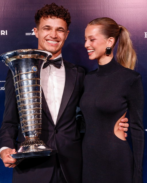 Suited up 🤩👔

Lando, Oscar and Charles attended the FIA Awards tonight, celebrating the 2025 season of motorsport!

#F1 #Formula1