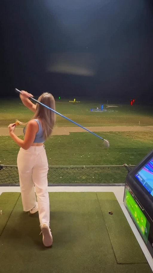 @_snappygilmore how did I do?!
.
.
#golf #girlsgolf #calgary #yycgolf #girlsnight #golfswing