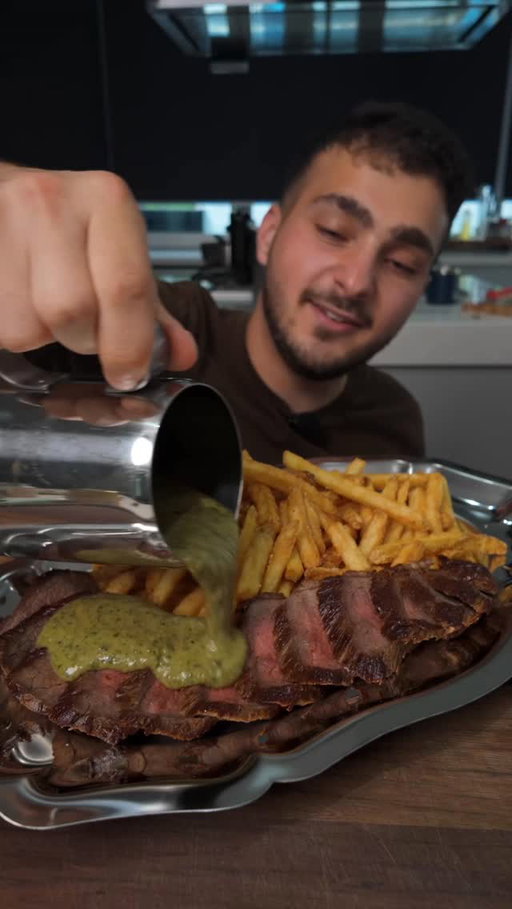 The famous Paris steak sauce has been leaked! 

#food #recipe #kitchenhacks #cooking #steak