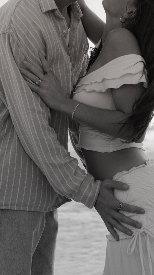after so long of debating when we would start our family, we felt excited and ready earlier this year🤍 I thought from taking prenatals and working on a healthy lifestyle it would happen right away. After many months and MANY lifestyle changes (supplements, acupuncture, new dietary plans, dr appts, and tracking), God blessed us with our baby in his perfect timing🥹 my heart goes out to anyone looking to start their family and feeling defeated by negative tests, unexplained answers, and postponed timelines. You’re so strong❤️