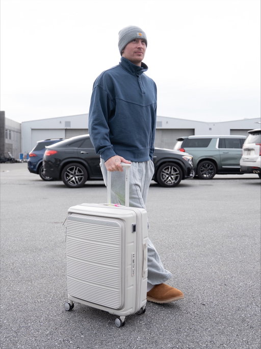 Travel days made easy with my Paralux luggage from @samsoniteusa. Locked in and ready for the road. #SamsonitePartner