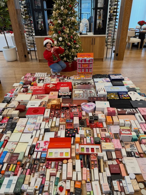 INSANE HOLIDAY GIVEAWAY!!! 

And the winners are…
@hamdi__guled 
@kattdreww 
@erikalynn813 
@kcmarie0401 
@deargabriellalee 
@mundosmama 
@joline.josephine 

MERRY CHRISTMAS AND HAPPY HOLIDAYS! I am SO excited and grateful to be doing this. I love you!

7 Winners & 7 Grand Prizes (one per winner):
- [ ] Dyson Airwrap
- [ ] Chanel Bag
- [ ] $500 Sephora Gift Card
- [ ] (3) $500 Target Gift Card
- [ ] POV Holiday PR Box

How To Enter:
* Like This Post
* Follow @mikaylajmakeup and @povbeauty
* Share This Post to Your Story 
* Tag Three Friends

Bonus Entries:
* Follow Mikaylanogueira on Tik Tok
* Follow pointofviewbeauty on Tik Tok
* Hit REPOST button for the Giveaway on Tik Tok
* Comment and Like the Tik Tok announcing this giveaway
* Comment what you want to win 

DO NOT RESPOND TO SCAM PROFILES CLAIMING TO BE ME AND ASKING FOR ADDITIONAL INFORMATION, YOU DO NOT HAVE TO DO ADDITIONAL STEPS. 

This giveaway will end on December 21st at 11:59PM EST. Winners will be announced the following day, December 22nd on my Instagram Stories. This giveaway is not affiliated with Instagram. This giveaway is open to US RESIDENTS ONLY.