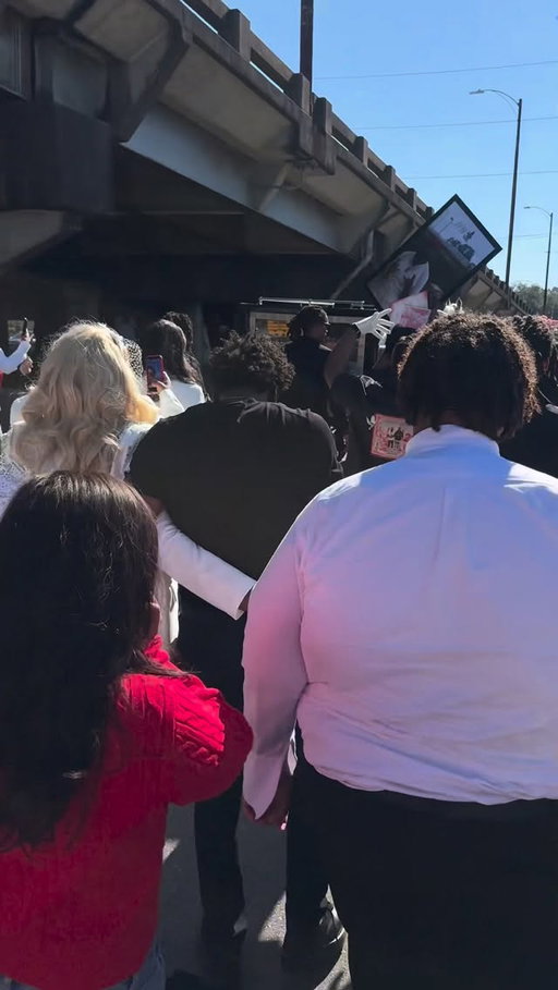 Asking all my followers to keep @joy_lanee2 And her family and prayers  she laid her son to rest today ❤️🕊️love u sis 😘